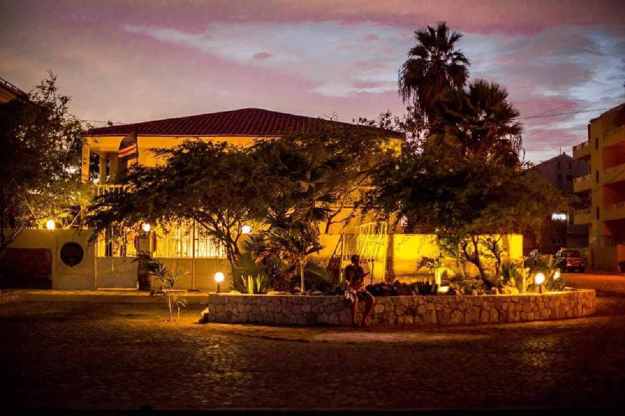 Surf House Hostel Santa Maria Esterno foto